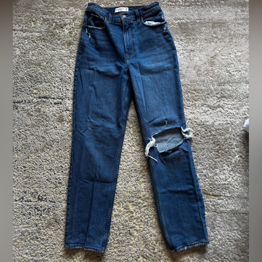 Abercrombie & Fitch Women's Straight Leg Jeans - Dark Blue with Distressed Knee